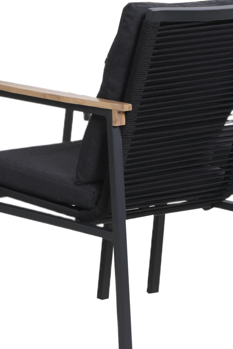 Woven Texture, Sturdy Frame
