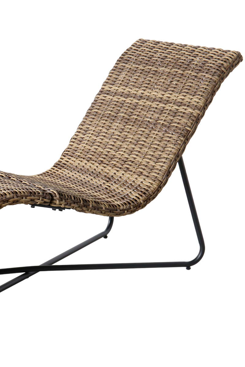 Sturdy support, built to last outdoors