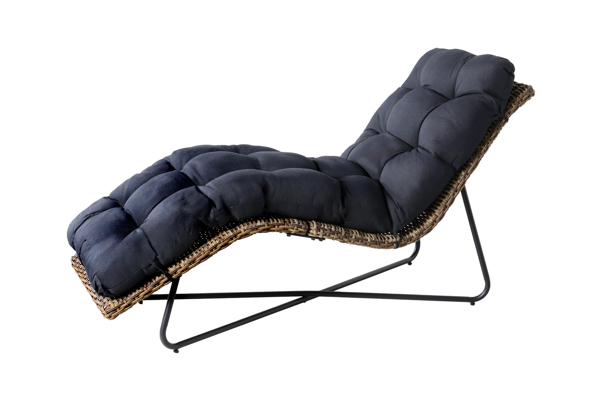 PASSERO Sun Lounger - Angle view on a white background